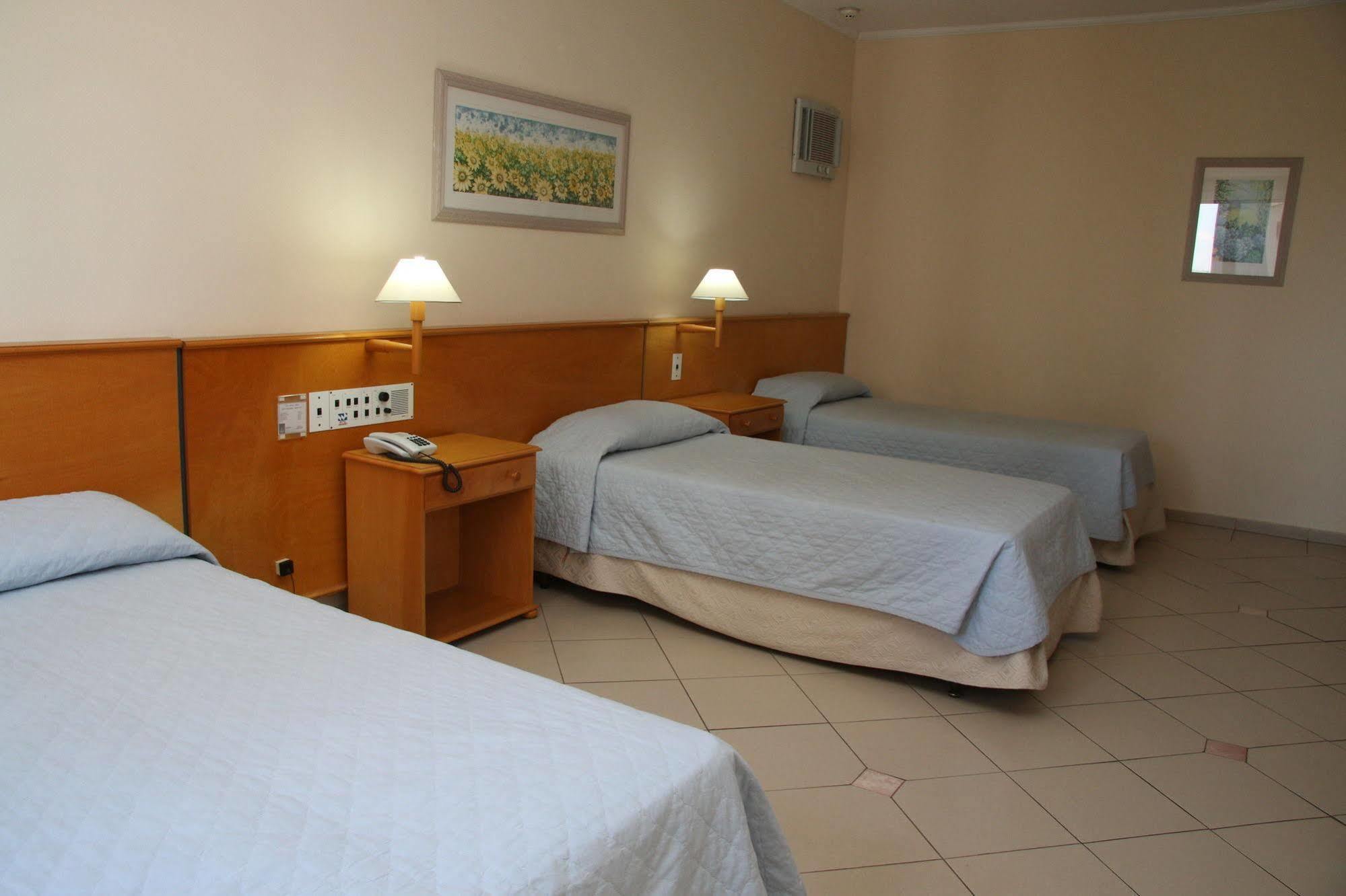 Jaguary Hotel Сумаре Екстер'єр фото