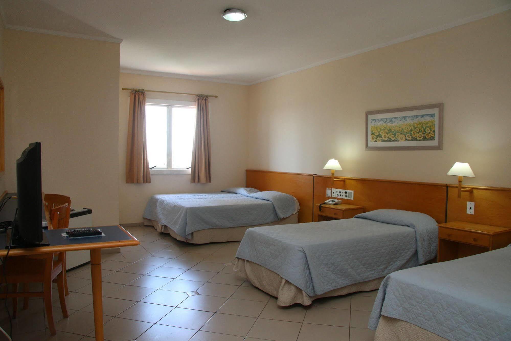Jaguary Hotel Сумаре Екстер'єр фото